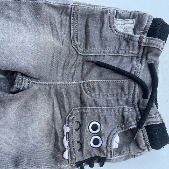 Jean gris garçon 18 mois - photo numéro 3