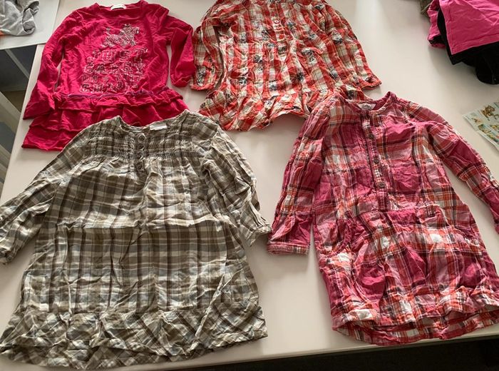 Lot 4 robes/tuniques mi saison 36 mois