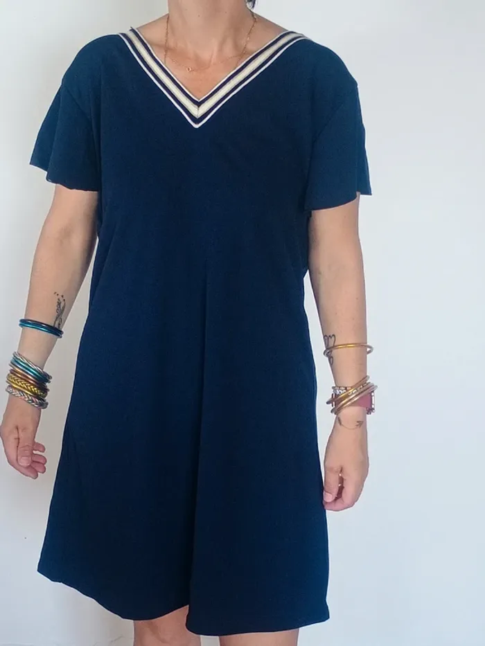 Robe bleue marine avec détails sportifs – R.P. tama – Taille 42/44