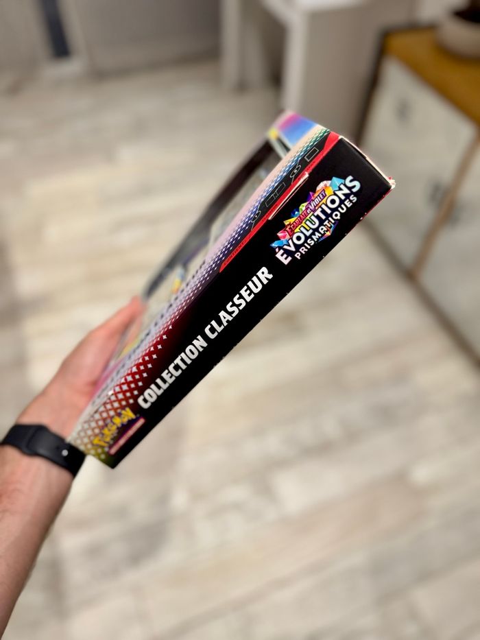 [NEUF] Coffret Classeur Pokémon Évolutions Prismatiques EV8.5 - photo numéro 2