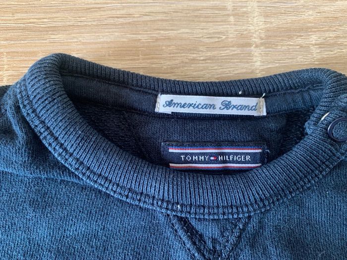 Pull bébé Tommy Hilfiger - photo numéro 2