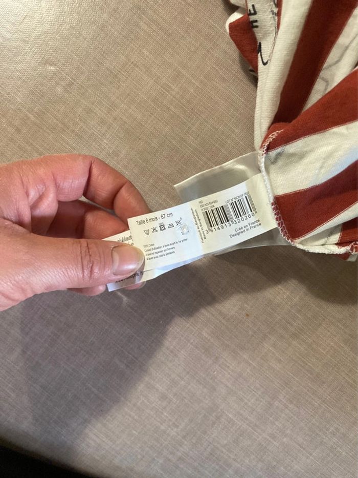 T-shirt manches longues bébé Bout’chou 6 mois – Neuf avec étiquette - photo numéro 3