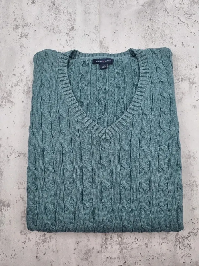 Pull col V torsadé Tommy Hilfiger vert – Taille L Femme (mesures en photos) - photo numéro 2