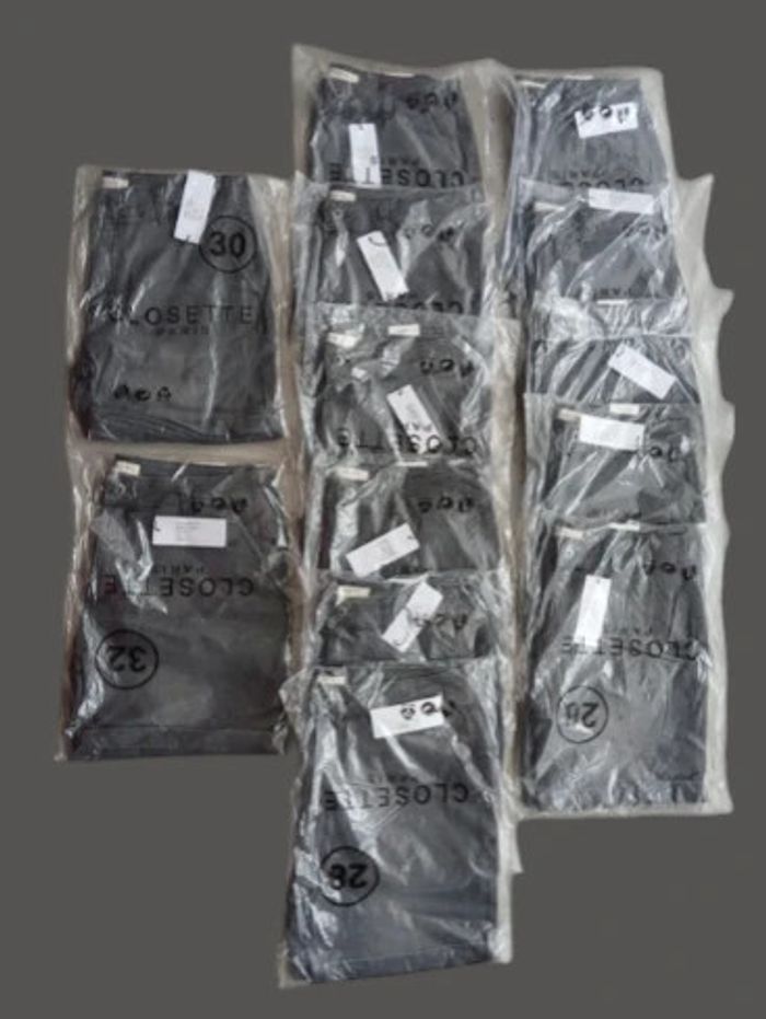 Lot revendeur 13 shorts chino femme (me contacter avant achat !)