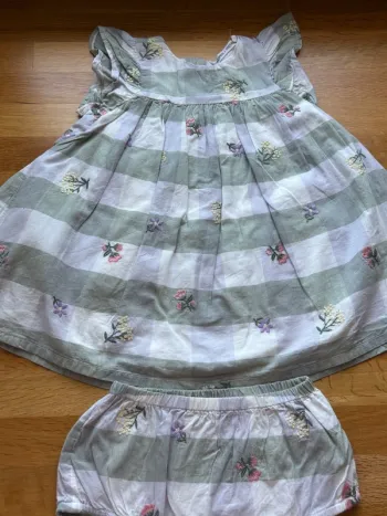 Jolie robe Monoprix Premium 6 mois fille