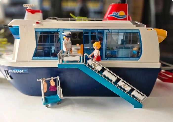 Playmobil Bateau de croisière + scène artiste + moteur - photo numéro 5