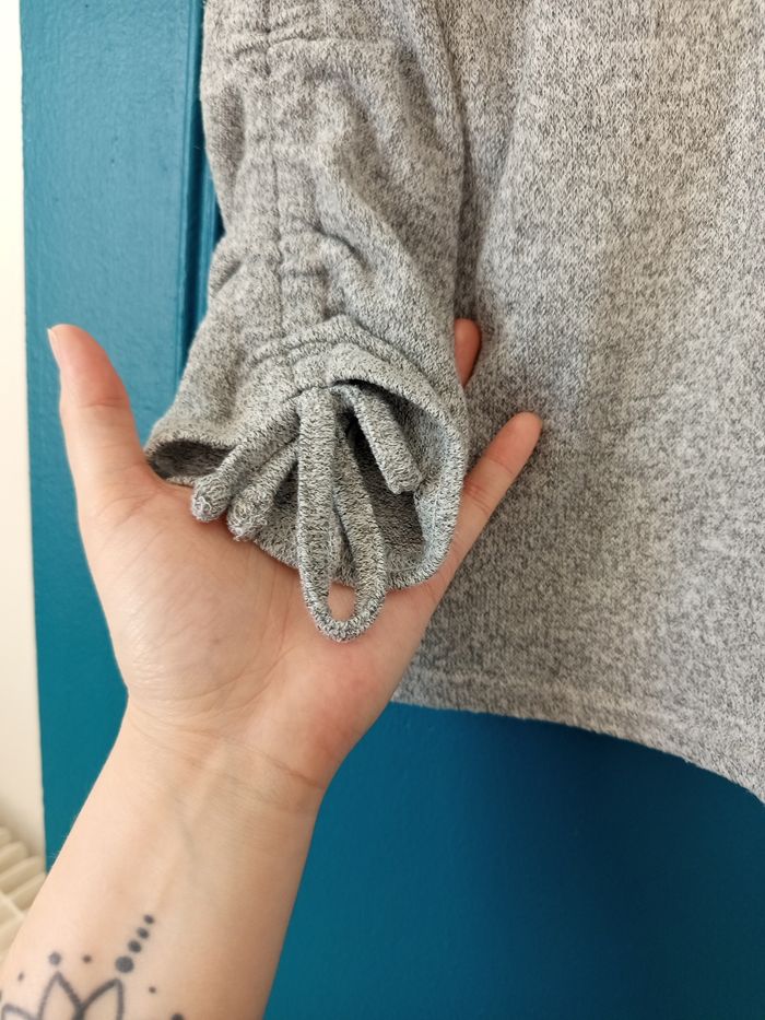 Pull gris rigolo - photo numéro 4