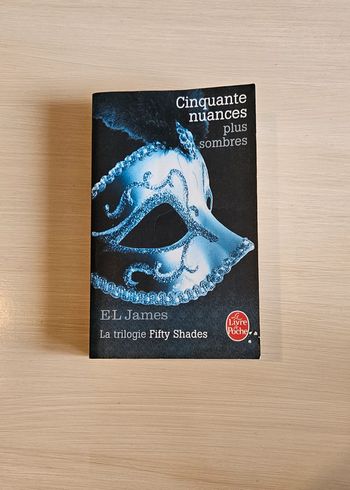 Livre Cinquante nuances plus sombres