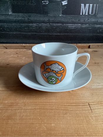 Grande tasse et soucoupe « poisson »