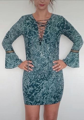 Robe fluide décolleté lacé neuve taille 34