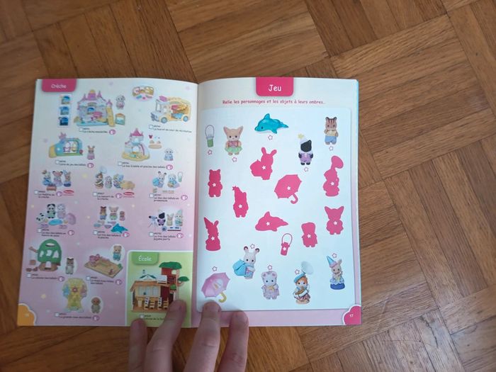 Catalogue sylvanian familly avec poster neuf - photo numéro 5