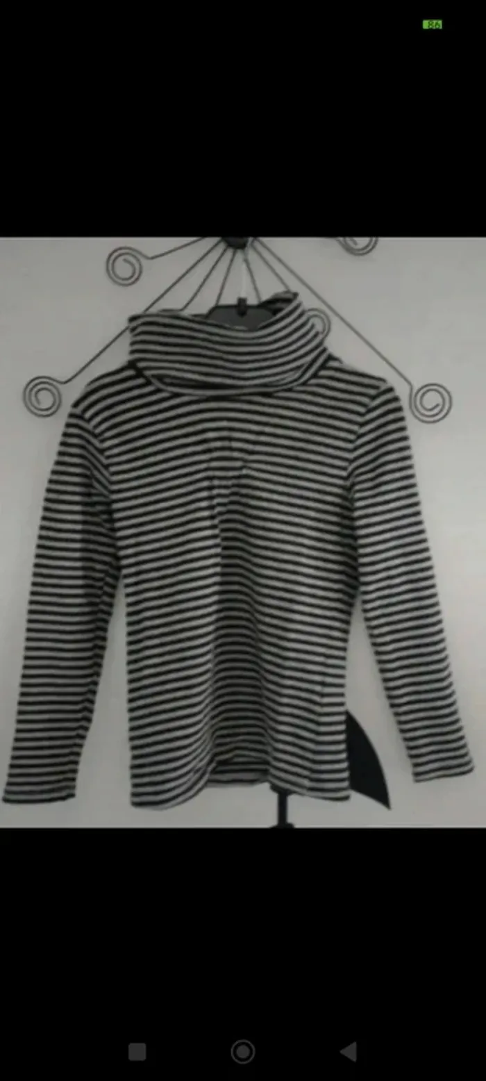 Pull à col roulé/sous-pull gris à rayures noires Verbaudet taille 6 ans