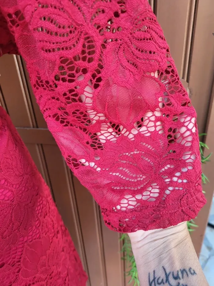 Robe dentelle asymétrique rouge framboise taille 46 - photo numéro 7
