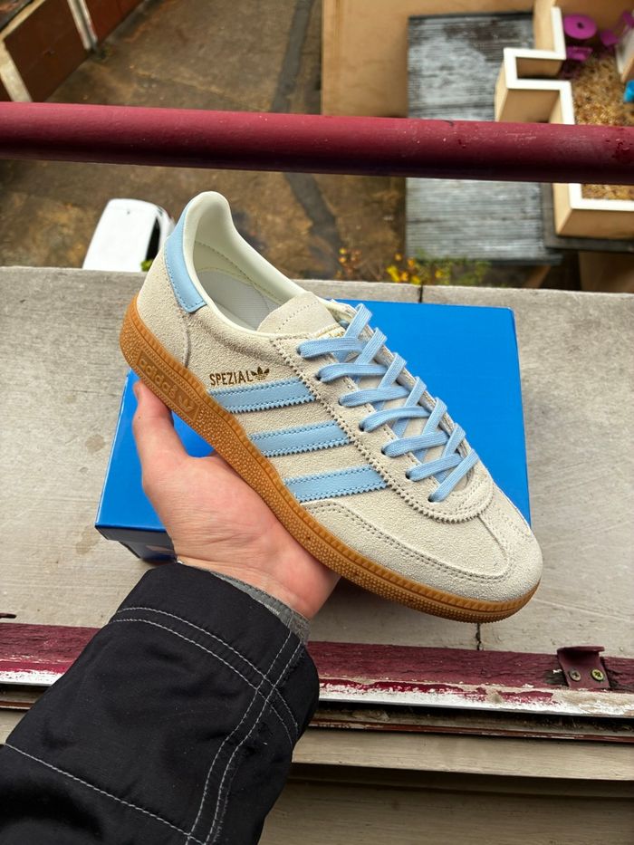 Adidas Spezial Off White/Clear Sky/Gum - Taille 38 - Neuves