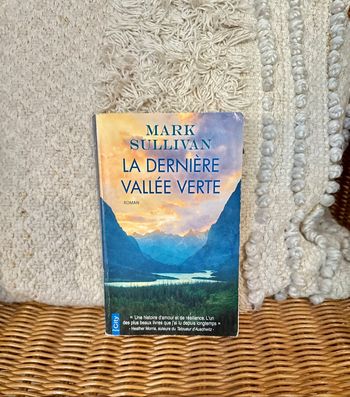 💜 livre poche la dernière vallée verte 💜