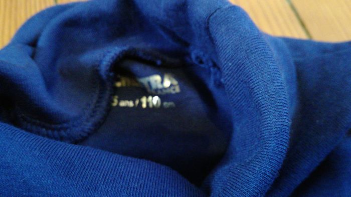 Lot tee shirts hiver cols roulés 5 ans - photo numéro 6