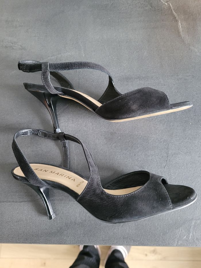 Escarpins ou sandales à petits talons cuir - photo numéro 2
