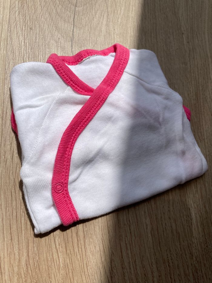 Body 3 mois neuf - photo numéro 3