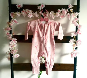 Surpyjama girafe sans/avec pieds Dim taille 3 mois comme neuf
