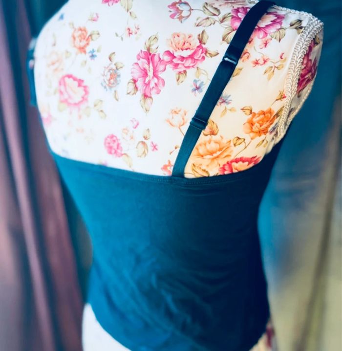 Adorable top Disney Mickey – Taille 40/42 - photo numéro 3