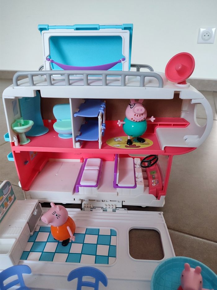 Camping car Peppa pig - photo numéro 6