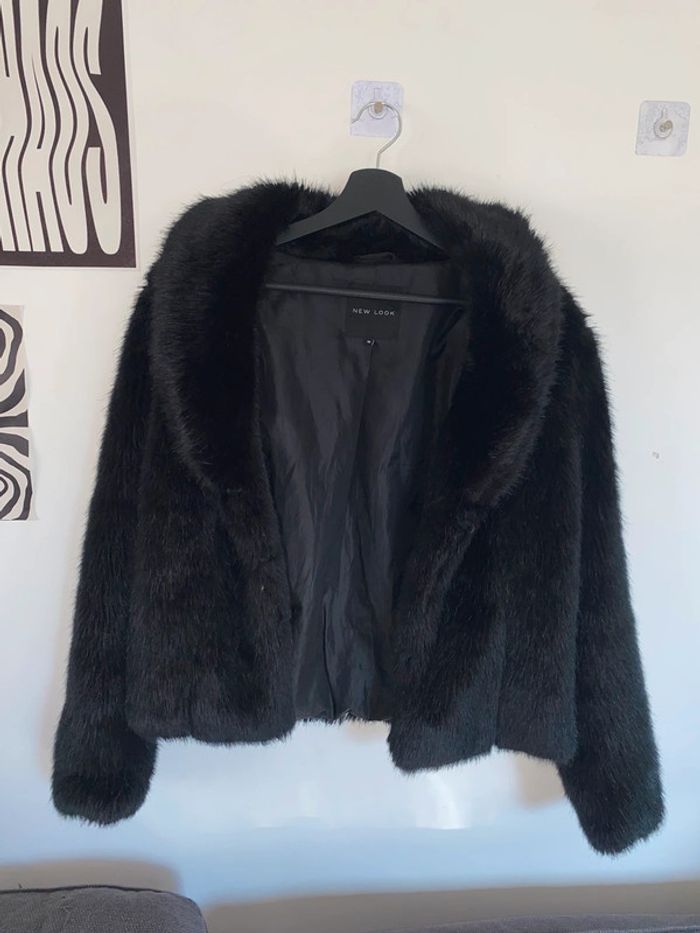 Manteau fourrure noir