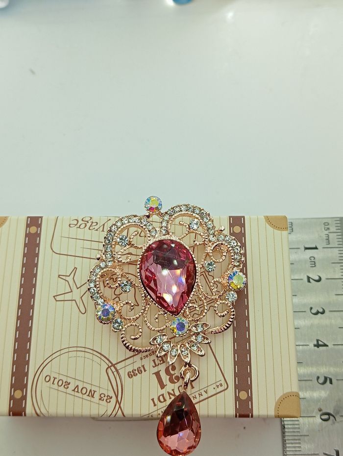 Broche