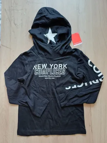 T-shirt à capuche complices