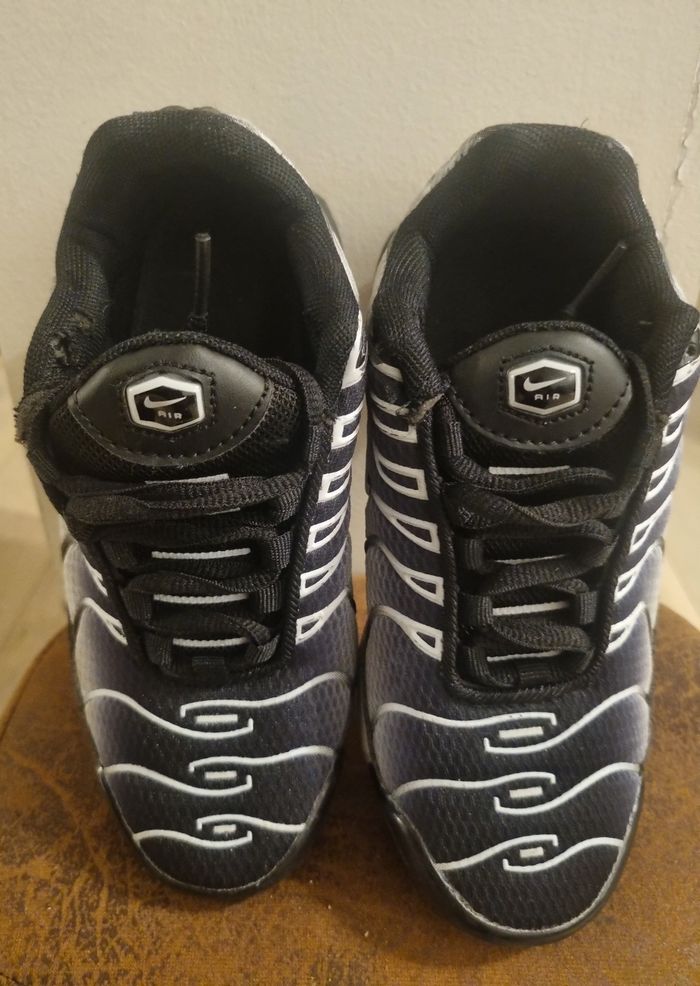 Basket TN taille 33 - photo numéro 8