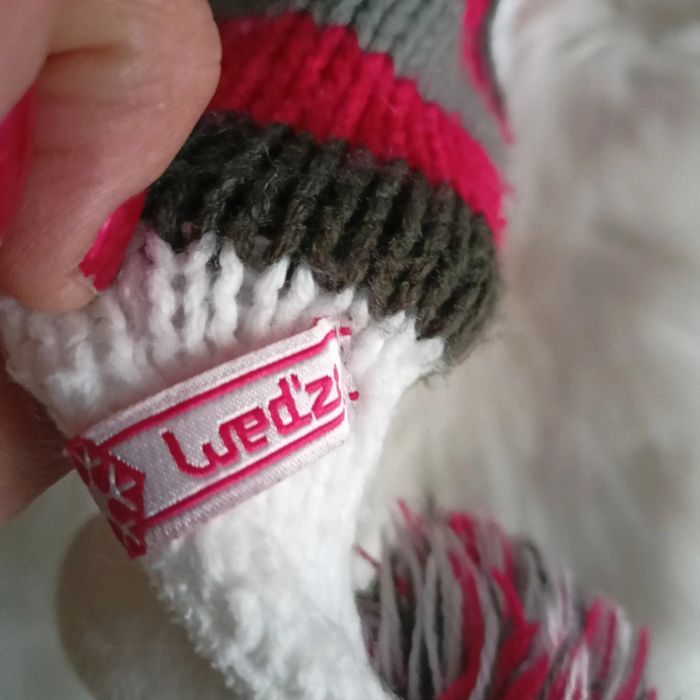 Bonnet chaud a pompons - photo numéro 3