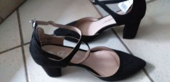 superbes chaussures / sandales taille 36 - NEUF