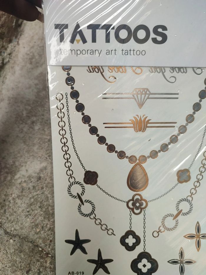 Plaquette de tatouage temporaire - photo numéro 2