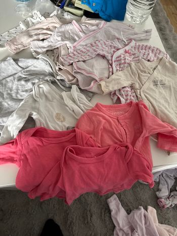 Lot 10 body fille 1 mois 