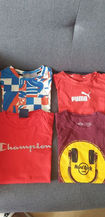 Lot 4 tee shirt 9/ 10 ans