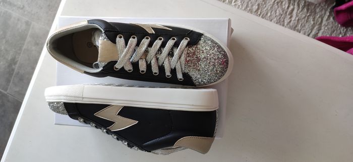 Sneakers à lacets noires et grises - photo numéro 3