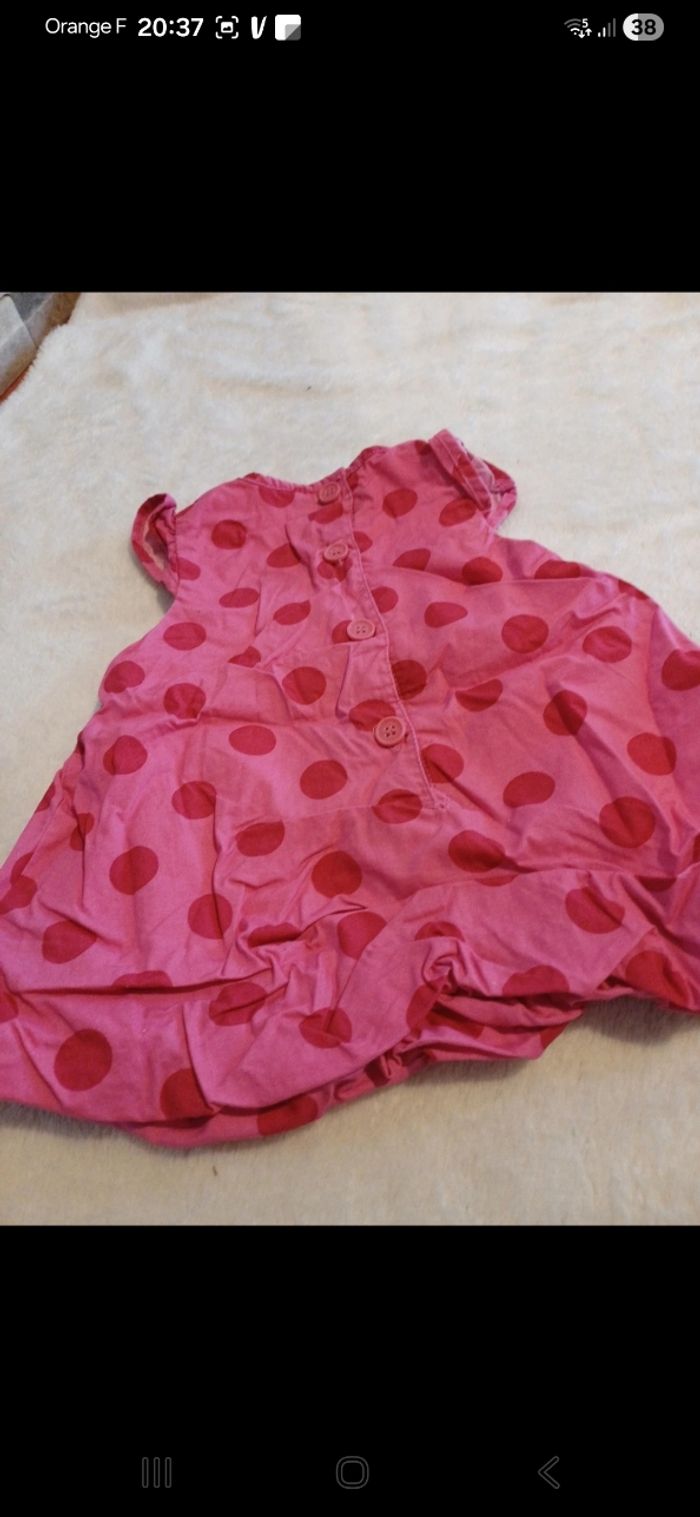 Robe bébé taille 9 mois - photo numéro 3