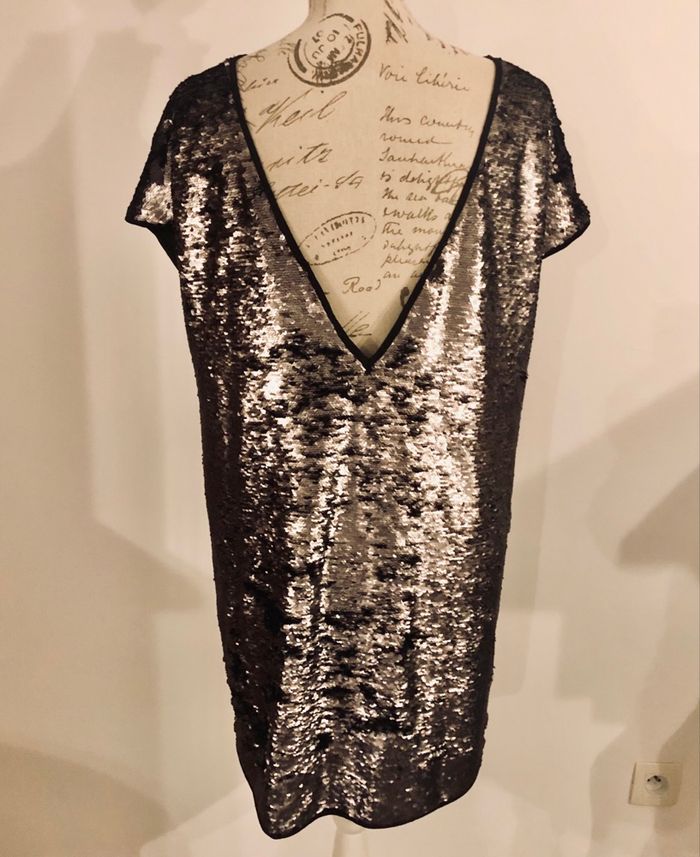 Robe courte pailletée - photo numéro 2