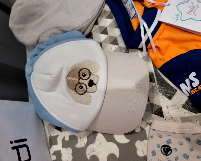 2 ensembles short + 1 short et body et 1 casquette et berret offerts - photo numéro 5