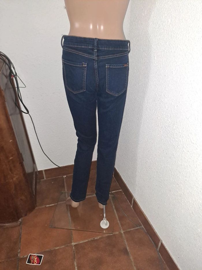 Jean femme taille 36 - photo numéro 2