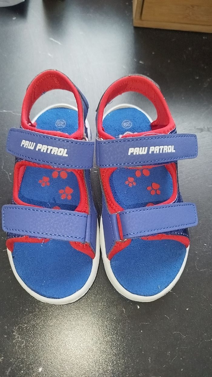 Sandales pat patrouille 29 lumineuses neuves - photo numéro 2