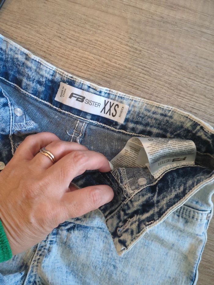 Short jean xxs carton 🍒 cerise - photo numéro 6