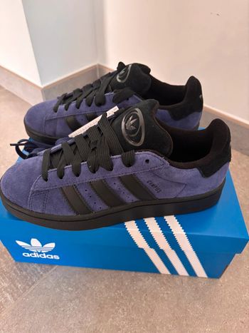Baskets Adidas Originals Campus neuves Taille 42 2/3