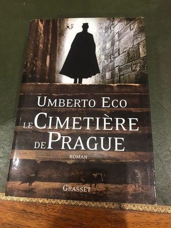 Livre le Cimetière de Prague