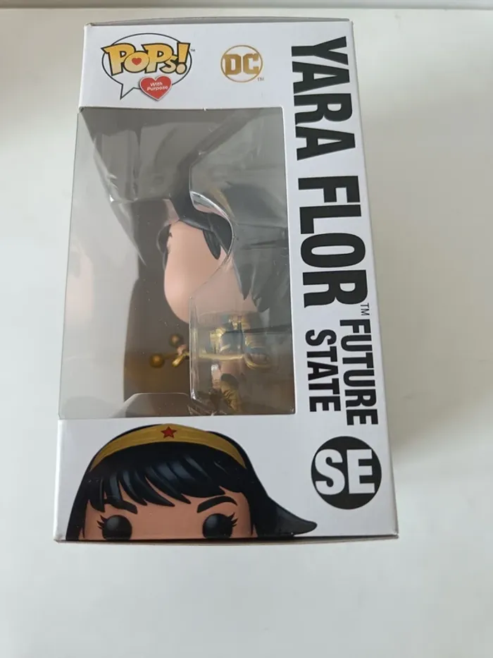 Funko Pop  Wonder Girl Future State Yara Flor DC Comics  (SE) - photo numéro 3