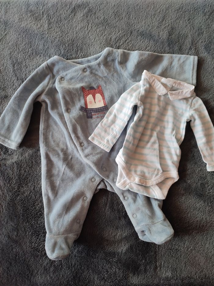 Body + pyjama bleu