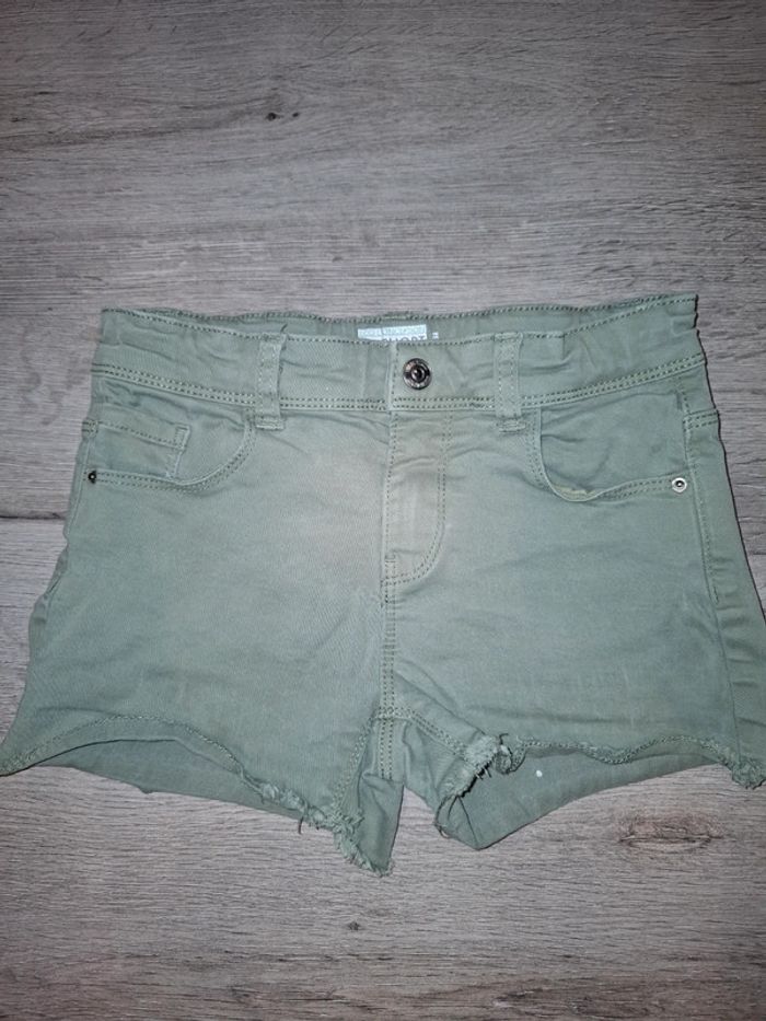 Short kaki
