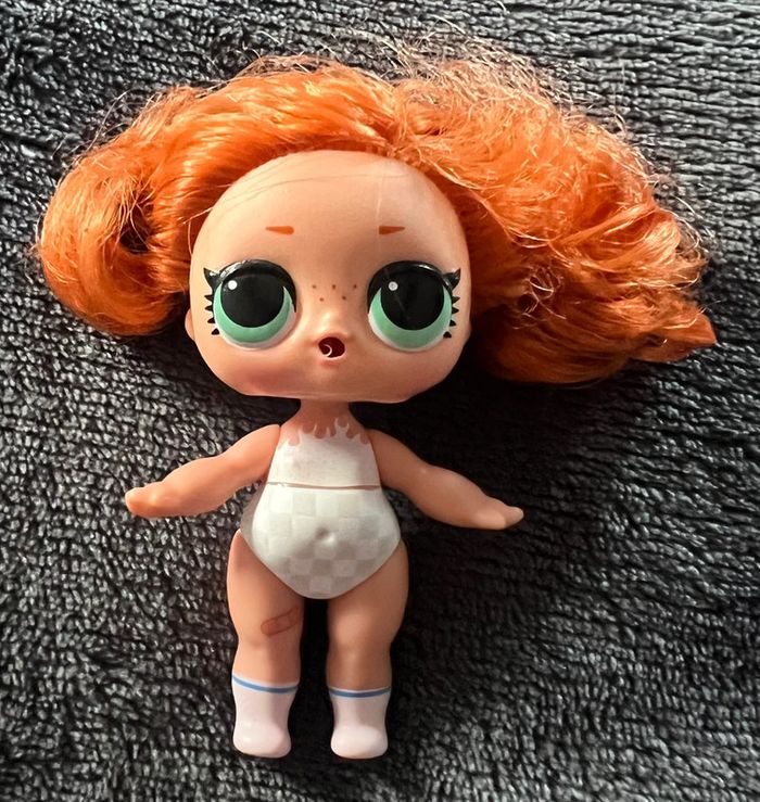 Petite poupée Lol surprise + accessoires comme sur la photos ( 26 ) - photo numéro 3