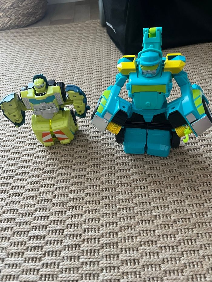 Lot de 2 figurines transformers - photo numéro 3