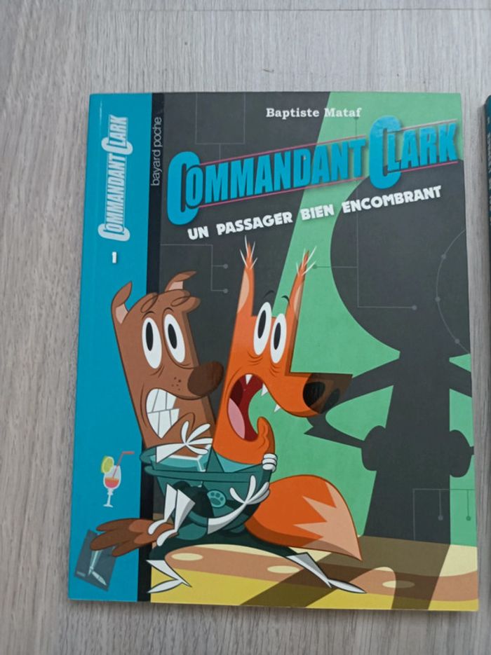 Lot de 3 livres Commandant Clark-1 Un passager bien encombrant/2 Le bal de l'espace/3 Foxy en danger - photo numéro 2