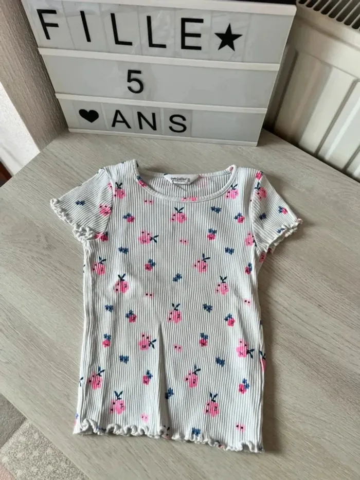 T shirt C&A 5 ans